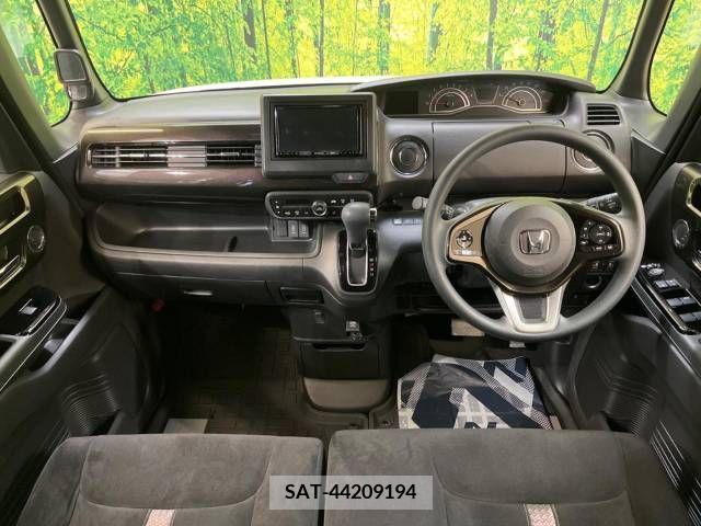 Honda N BOX CUSTOM 2020-03 208925-1