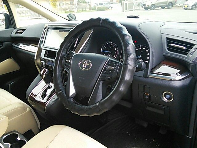 Toyota VELLFIRE 2016-08 183316-8