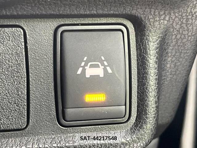 Nissan NOTE 2017-03 212878-3