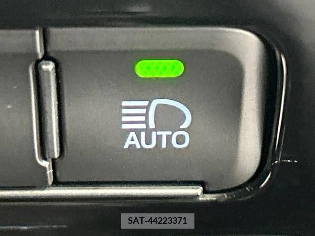 Toyota PRIUS 2019-05 281702-7