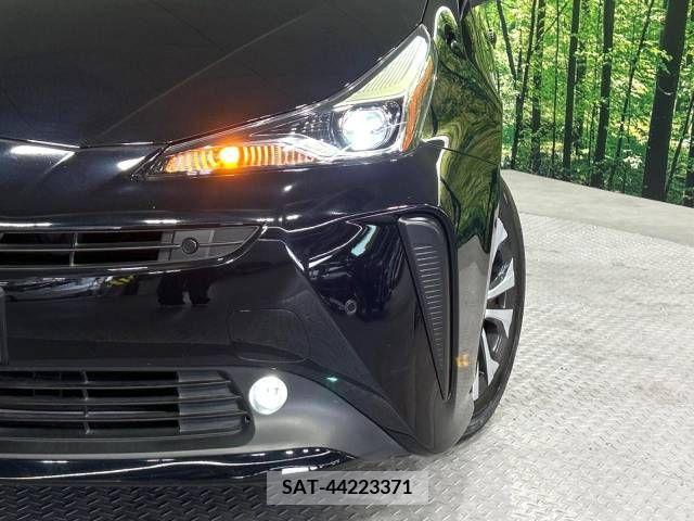Toyota PRIUS 2019-05 281702-12