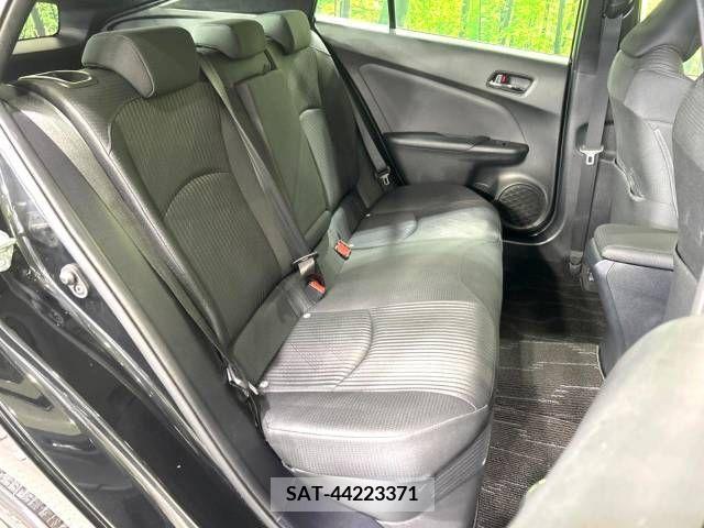 Toyota PRIUS 2019-05 281702-9
