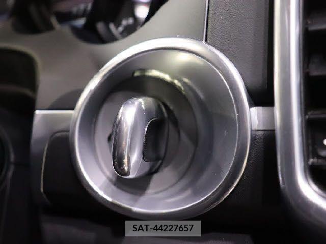 Porsche CAYENNE 2017-02 206868-11