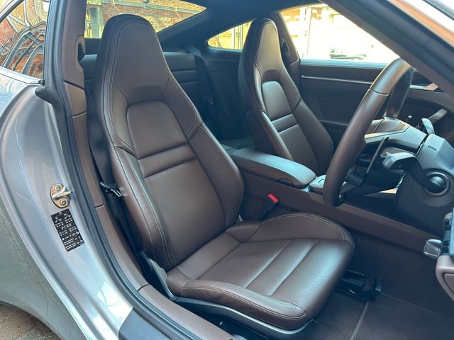 Porsche 911 2020-03 23144-4