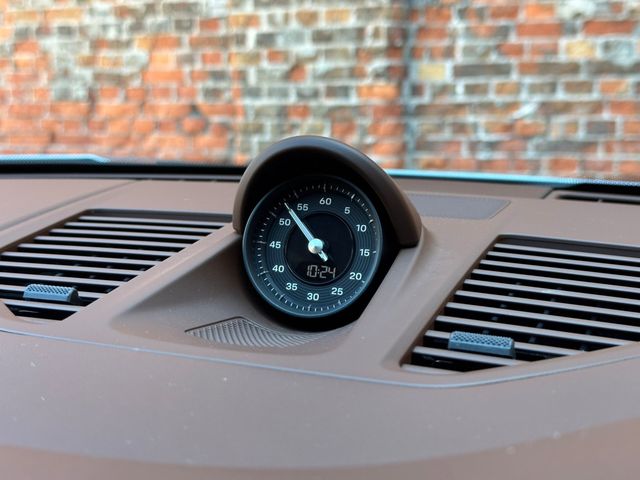 Porsche 911 2020-03 23144-8