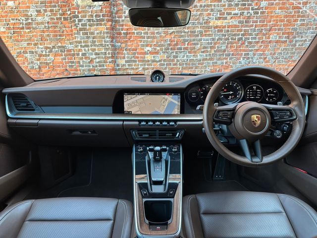 Porsche 911 2020-03 23144-3