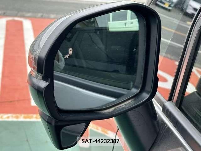 Honda e 2023-11 376079-4