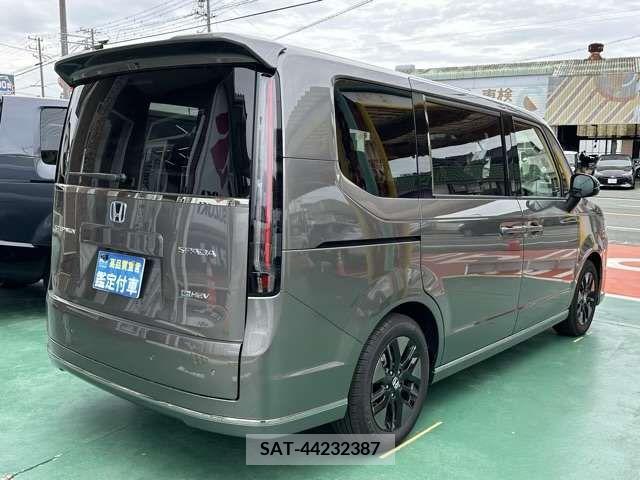Honda e 2023-11 376079-2