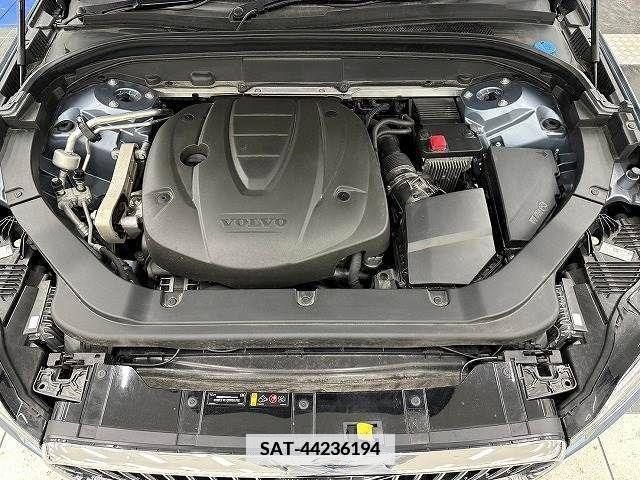 Volvo XC60 2019-03 373283-19