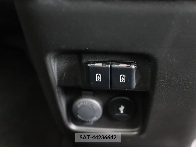 Suzuki SPACIA 2021-11 335229-11