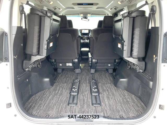 Toyota VELLFIRE 2018-07 386776-11