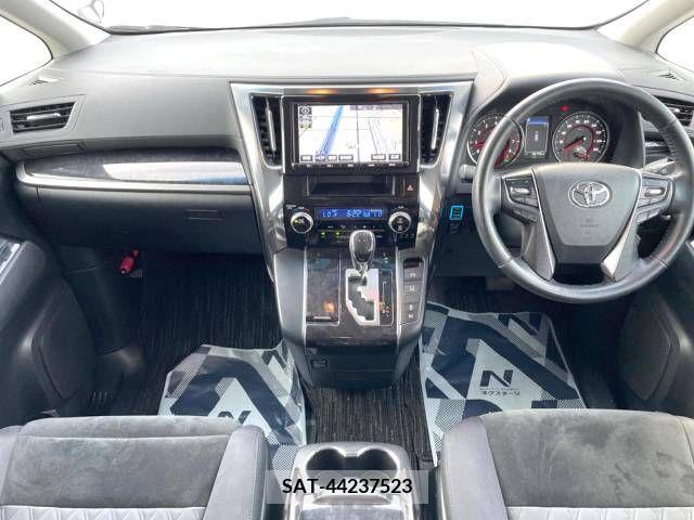 Toyota VELLFIRE 2018-07 386776-1