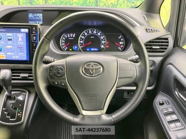 Toyota VOXY 2015-09 370310-12