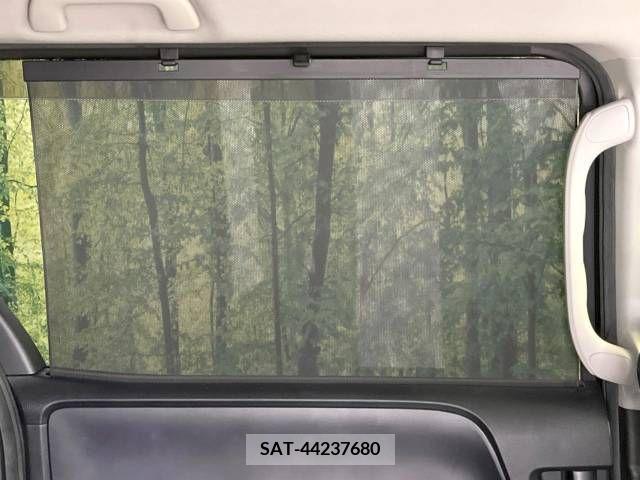 Toyota VOXY 2015-09 370310-6