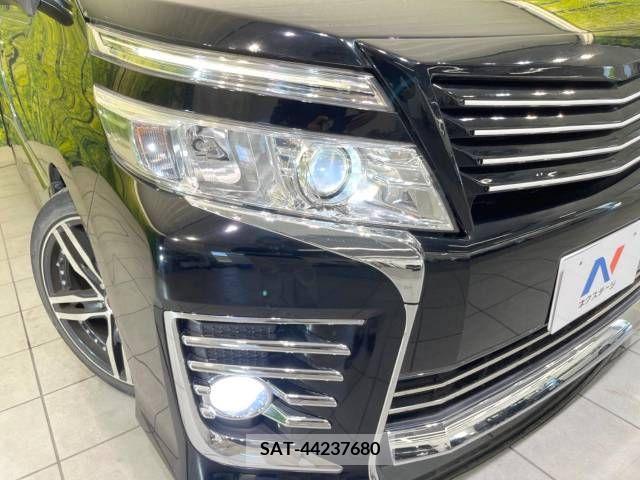 Toyota VOXY 2015-09 370310-13