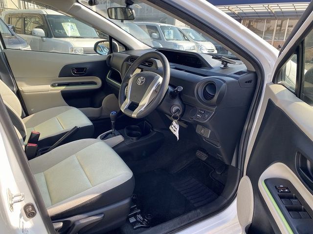 Toyota AQUA 2012-09 18064-10