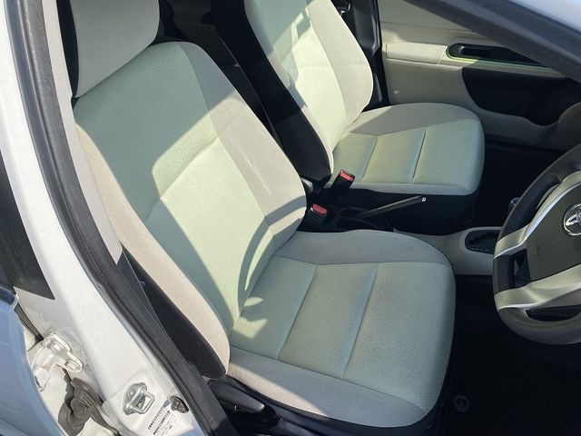 Toyota AQUA 2012-09 18064-11