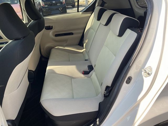 Toyota AQUA 2012-09 18064-13