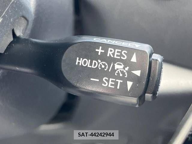 Toyota C-HR 2017-03 250547-4