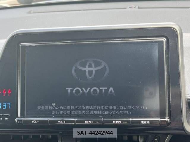 Toyota C-HR 2017-03 250547-2