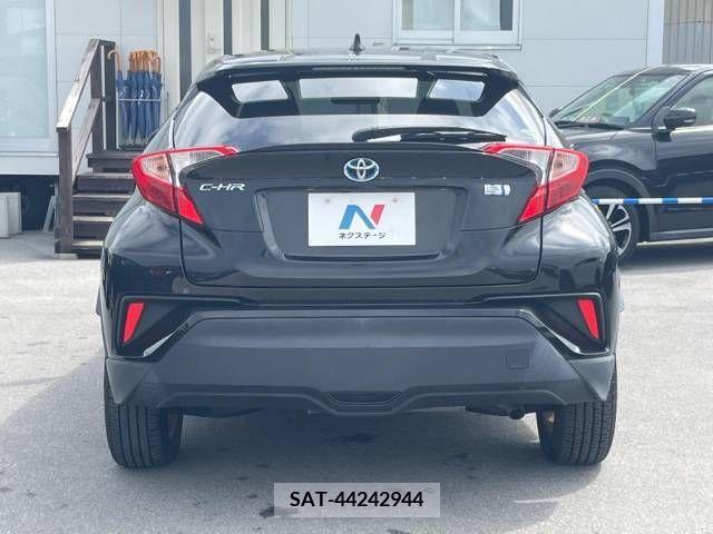 Toyota C-HR 2017-03 250547-17