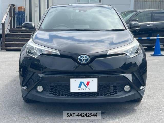 Toyota C-HR 2017-03 250547-16