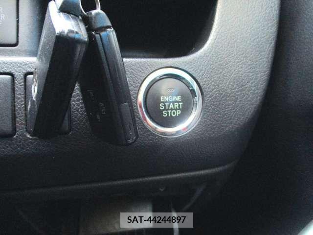 Toyota NOAH 2011-10 321312-12