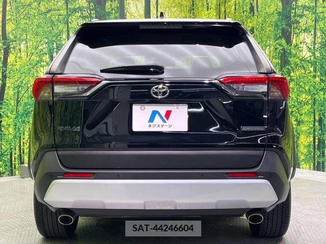 Toyota RAV4 2019-07 332446-15