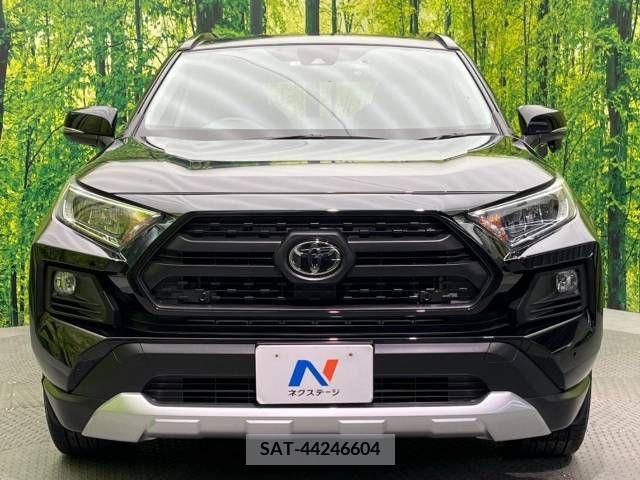 Toyota RAV4 2019-07 332446-14