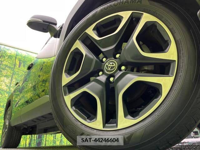 Toyota RAV4 2019-07 332446-13