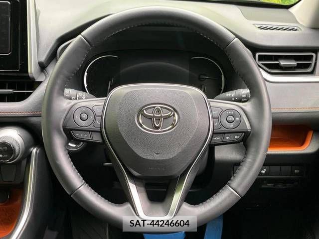 Toyota RAV4 2019-07 332446-11