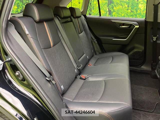 Toyota RAV4 2019-07 332446-9