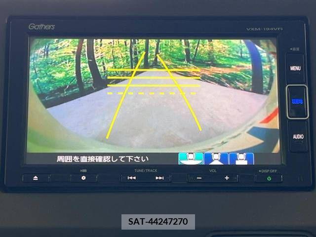 Honda N BOX 2019-04 278773-3