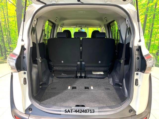 Toyota SIENTA 2017-06 243819-14