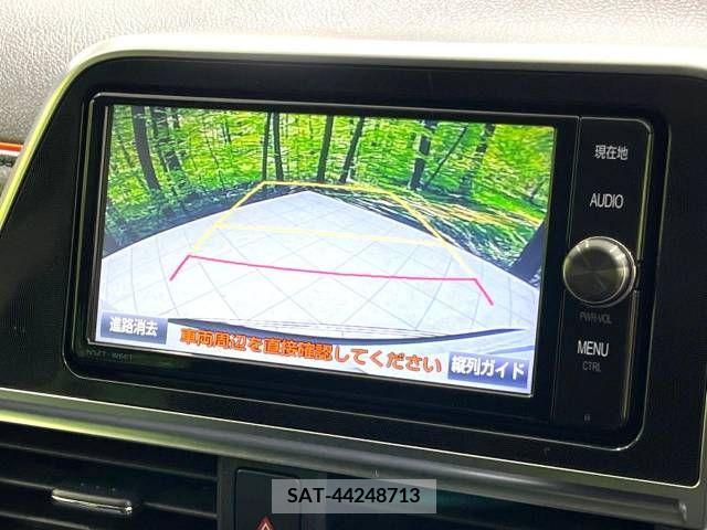 Toyota SIENTA 2017-06 243819-3