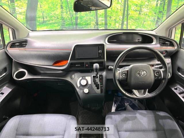 Toyota SIENTA 2017-06 243819-1