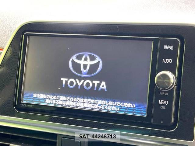 Toyota SIENTA 2017-06 243819-2