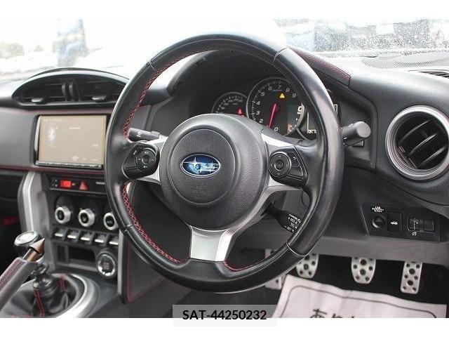 Subaru BRZ 2017-04 213412-15