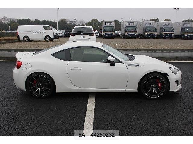 Subaru BRZ 2017-04 213412-8