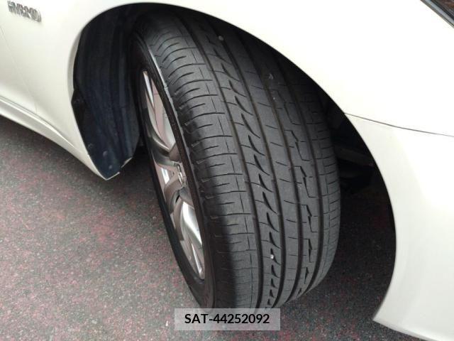Nissan FUGA 2015-03 396689-11