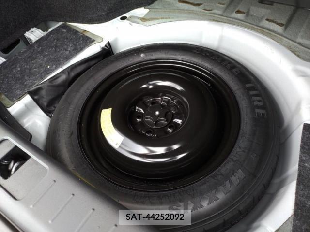 Nissan FUGA 2015-03 396689-29