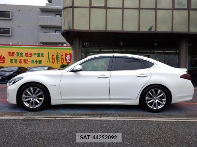 Nissan FUGA 2015-03 396689-10