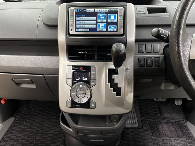 Toyota NOAH 2009-07 21587-18