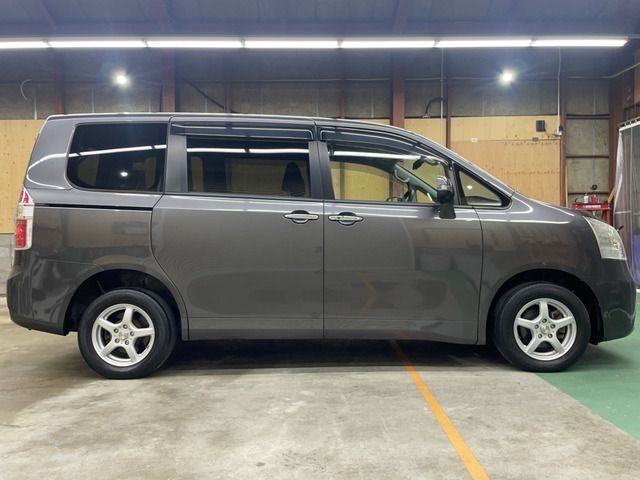Toyota NOAH 2009-07 21587-7