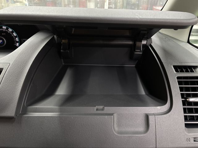 Toyota NOAH 2009-07 21587-15