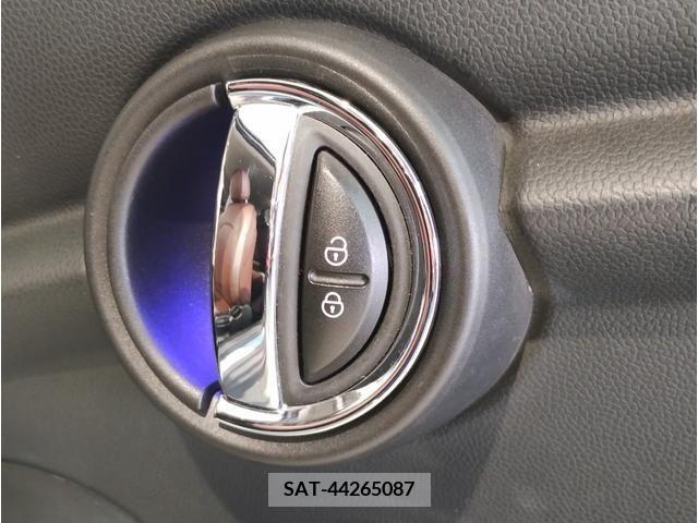 Bmw MINI 2017-02 210309-19