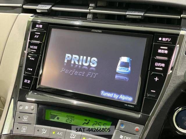 Toyota PRIUS 2013-04 349693-2