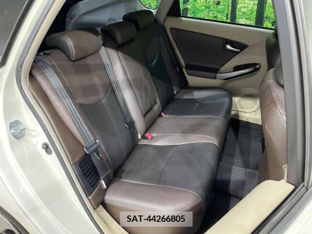 Toyota PRIUS 2013-04 349693-9