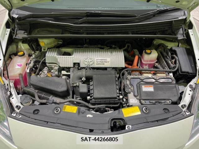 Toyota PRIUS 2013-04 349693-18
