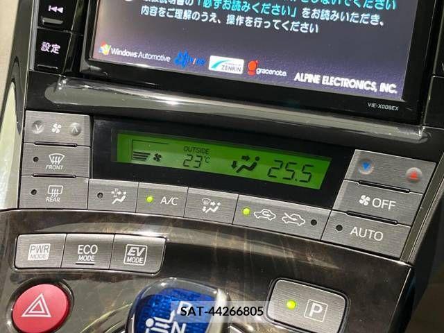 Toyota PRIUS 2013-04 349693-7